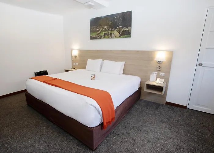 Hotel Casa Andina Standard Catedral 3*